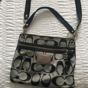 Coach Poppy Medium Crossbody